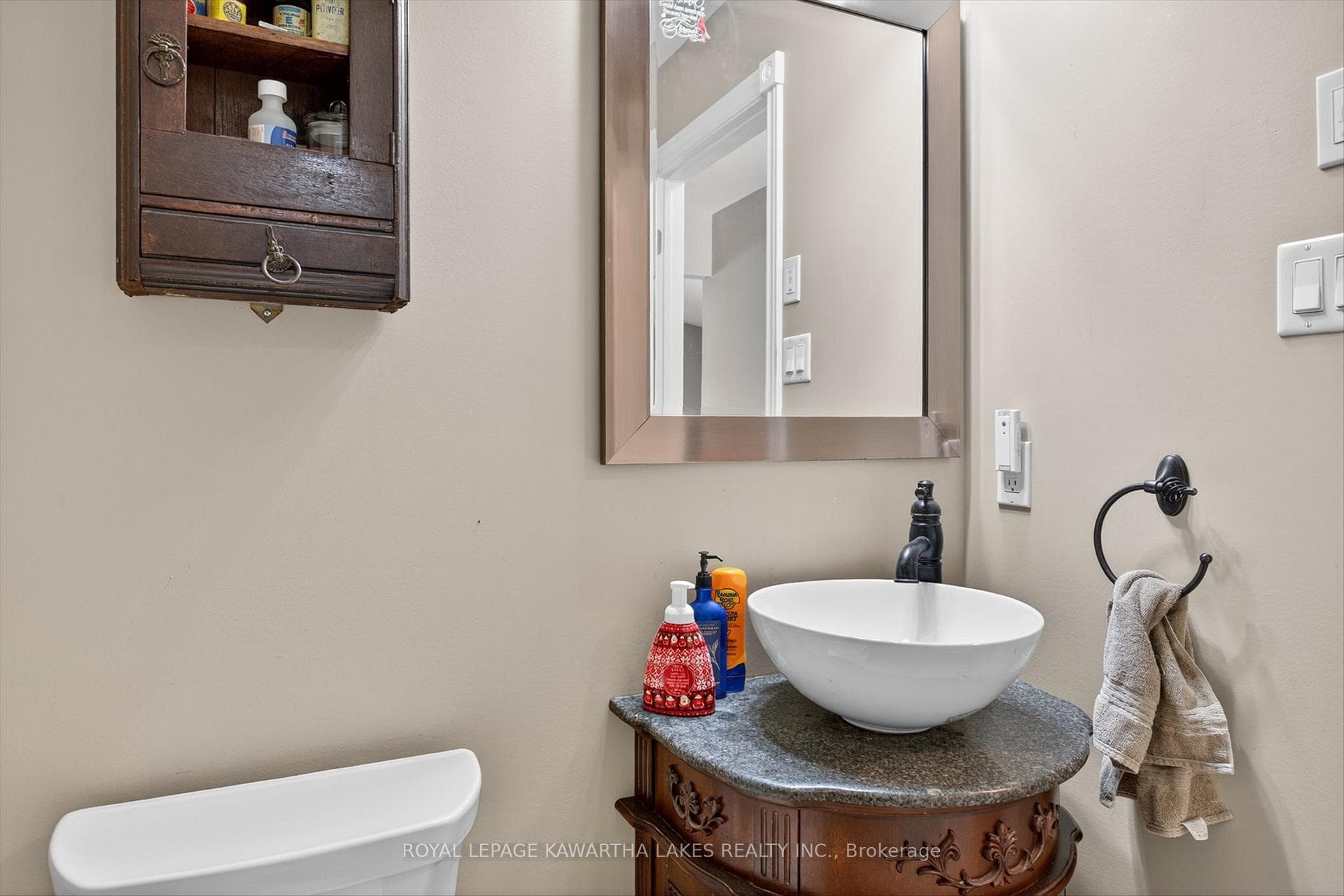 21 Hillside Drive photo 17
