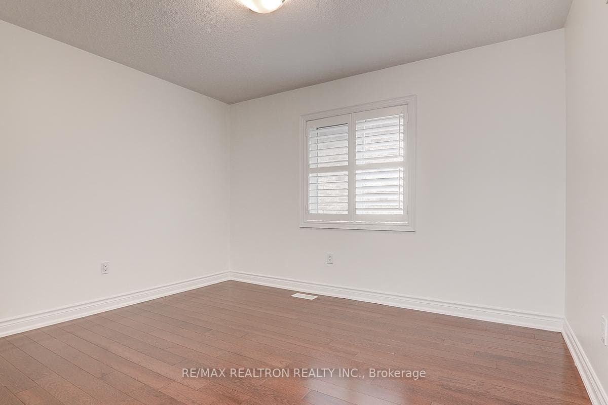 34 Magdalan Crescent Unit main photo 17
