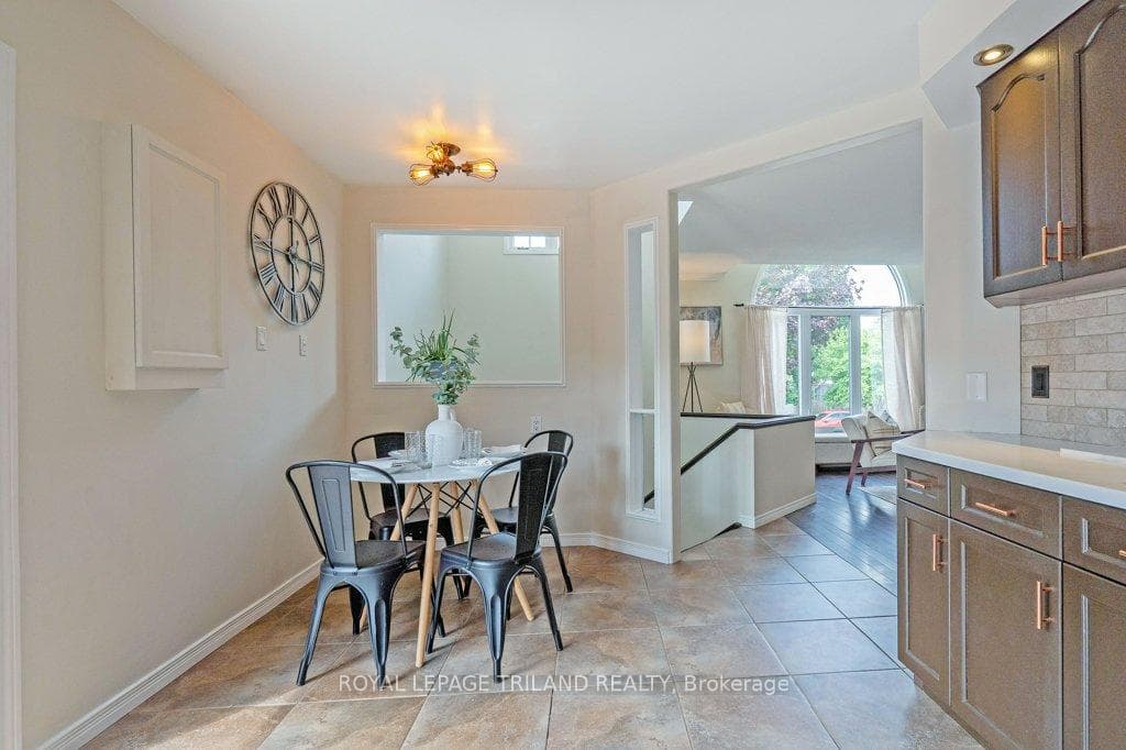307 Frances Street photo 15