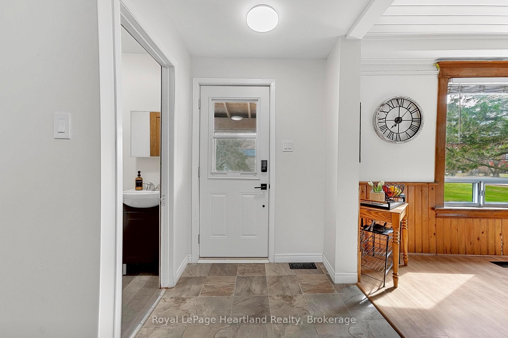 84688 Bluewater Highway photo 3