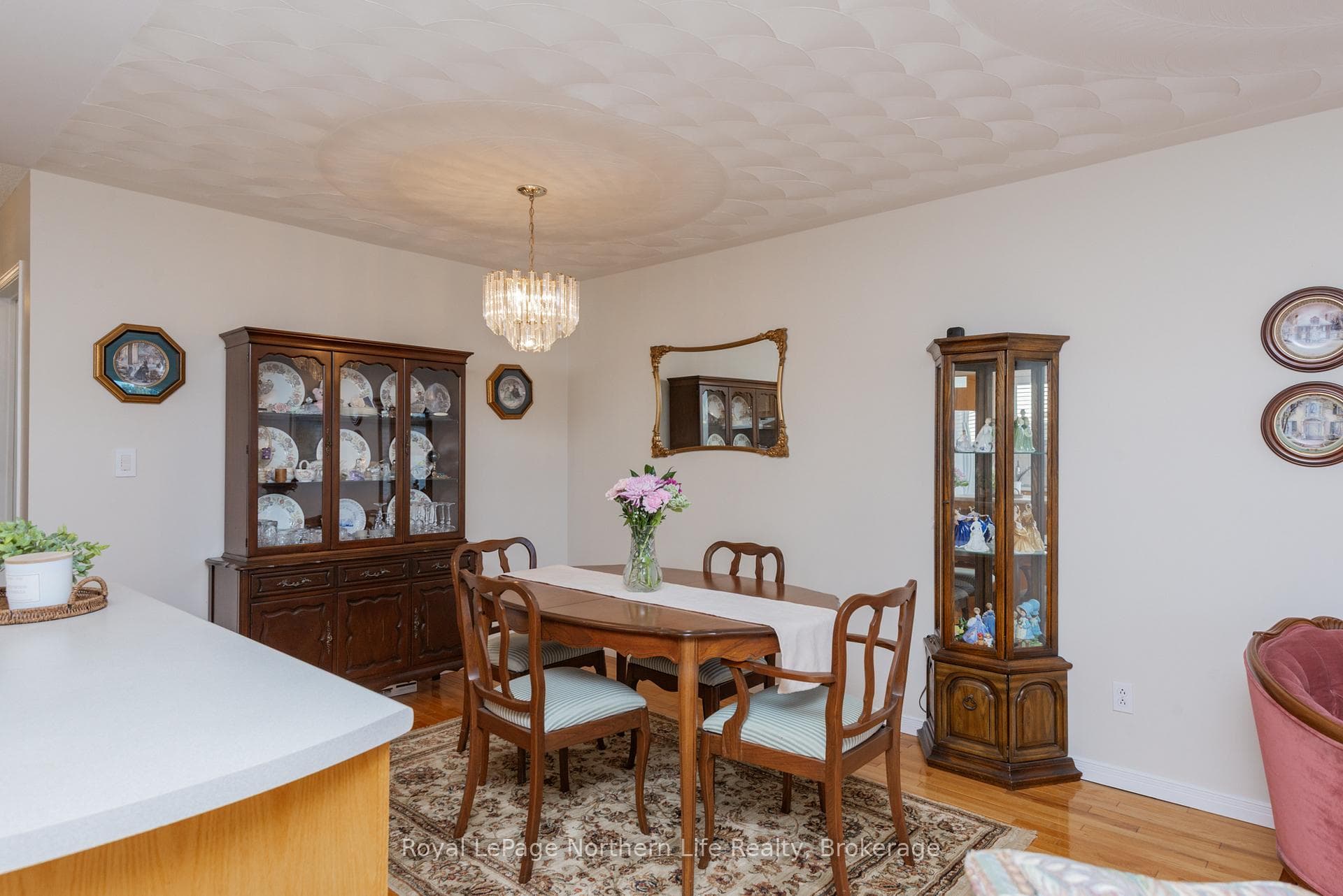 9 Tiffany Court photo 6