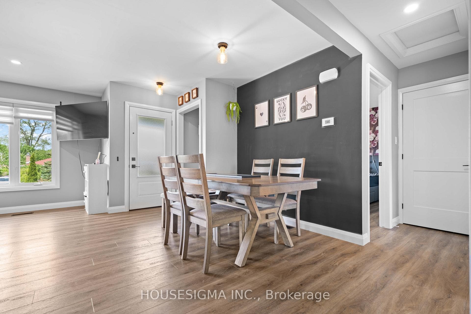 244 Burlington Street photo 12