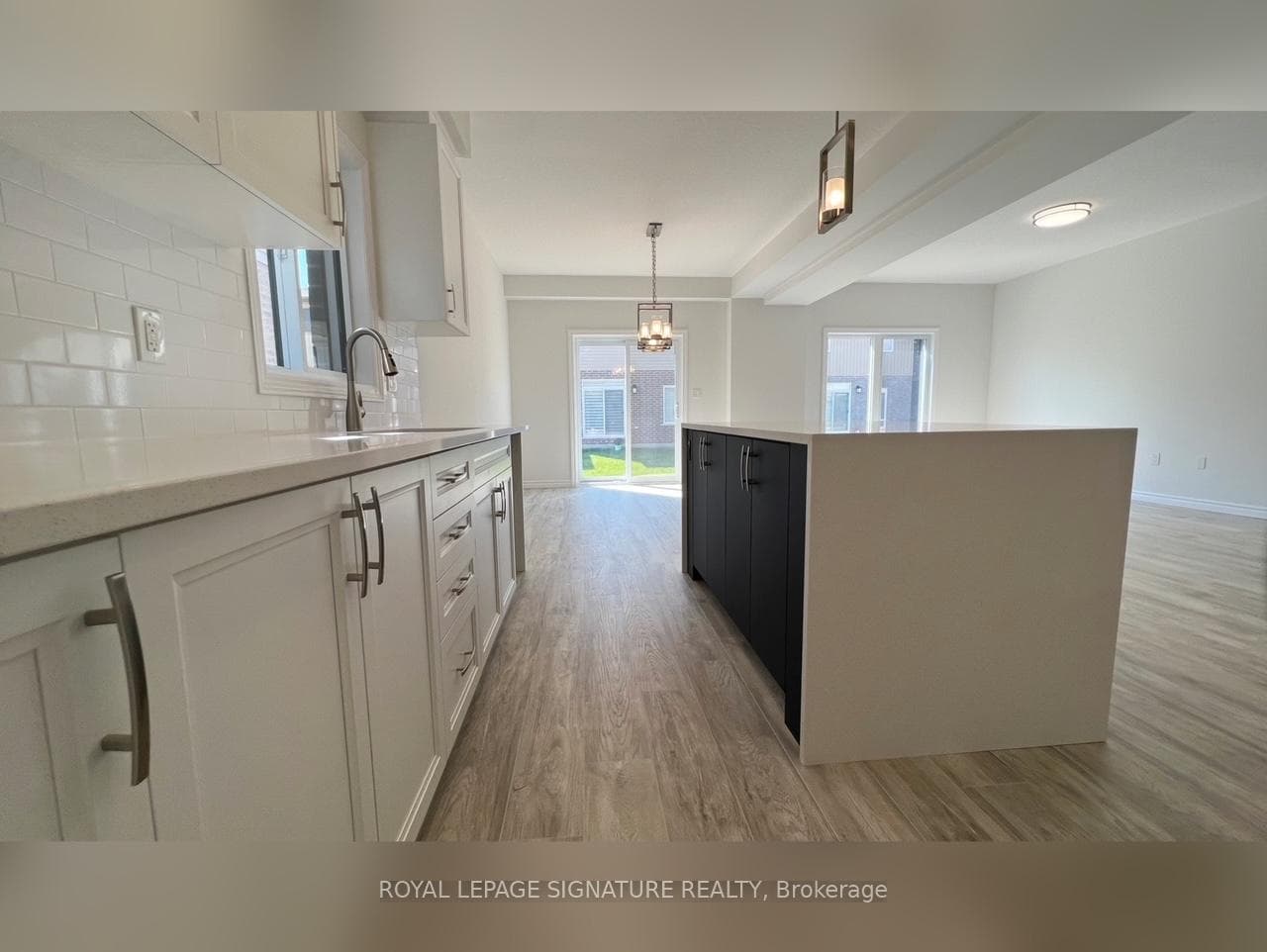 3128 Turner Crescent photo 4