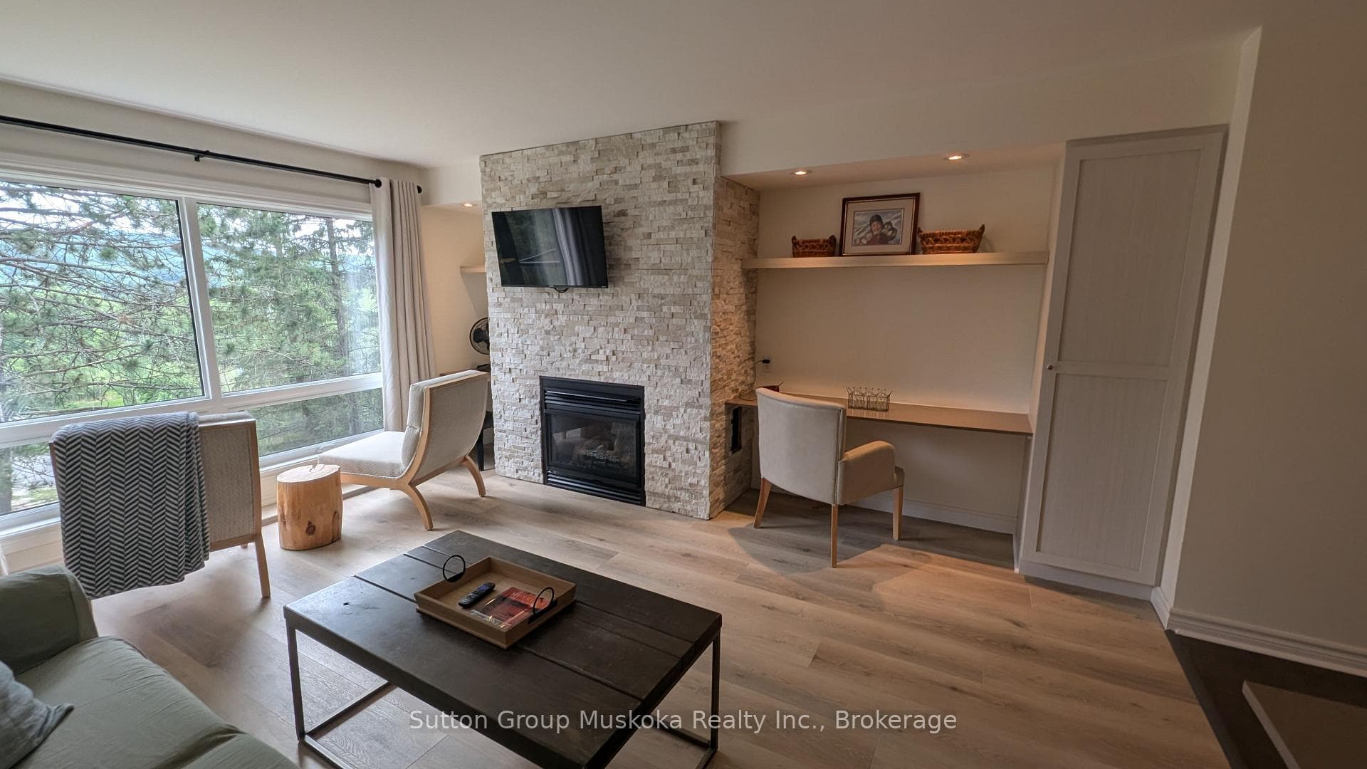 52-205 Deerhurst Drive photo 15
