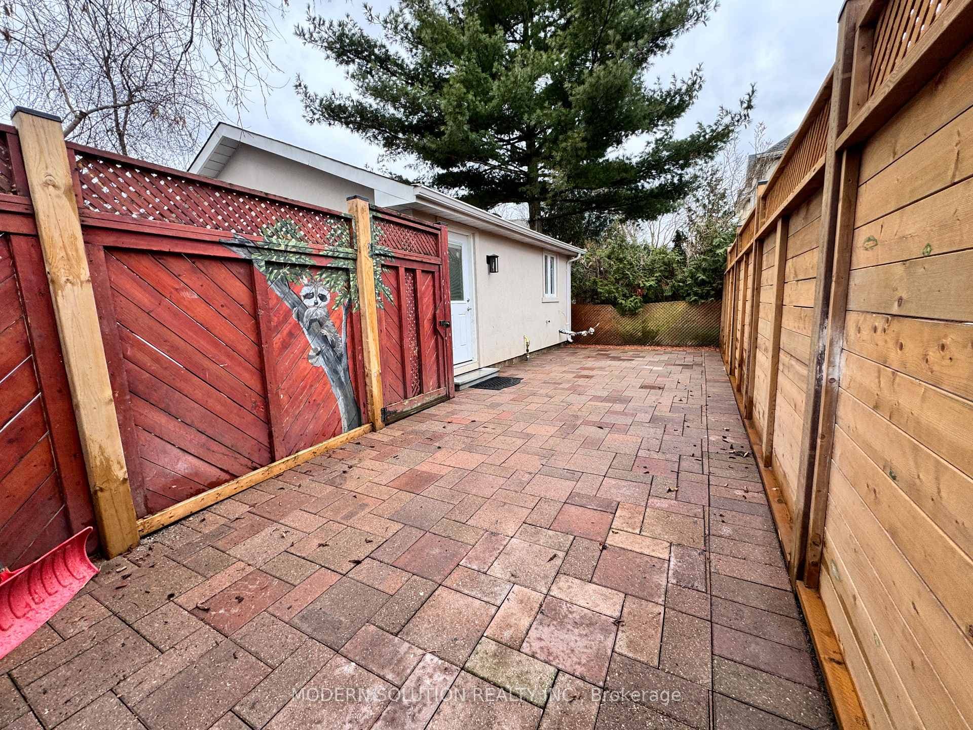 23 Tilden Crescent photo 12