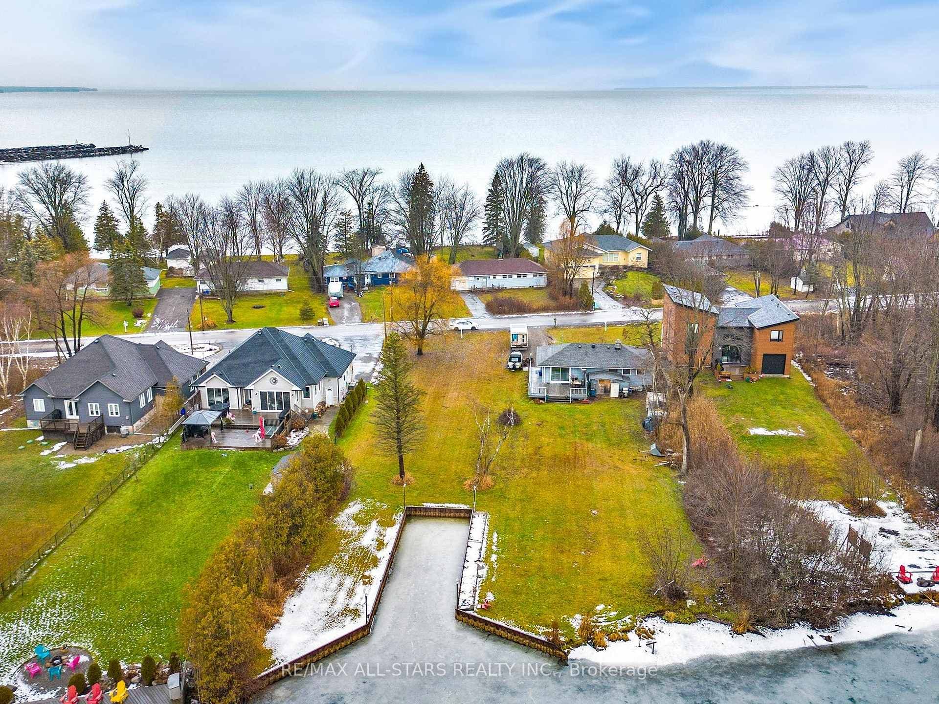 67B Irving Drive photo 10