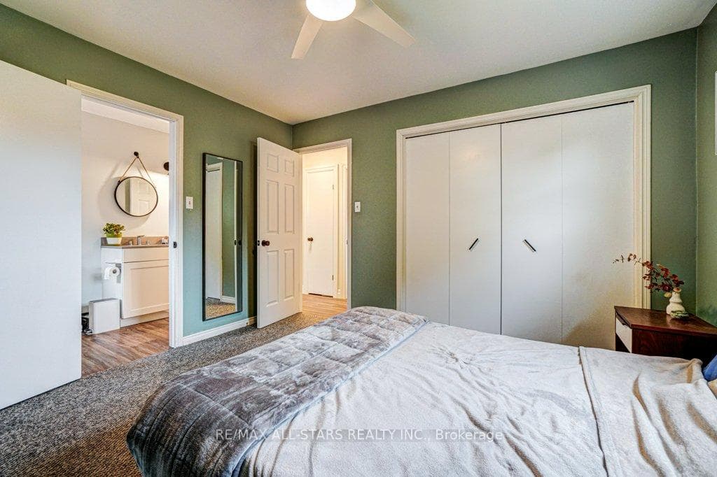 7 Andrew Drive photo 16