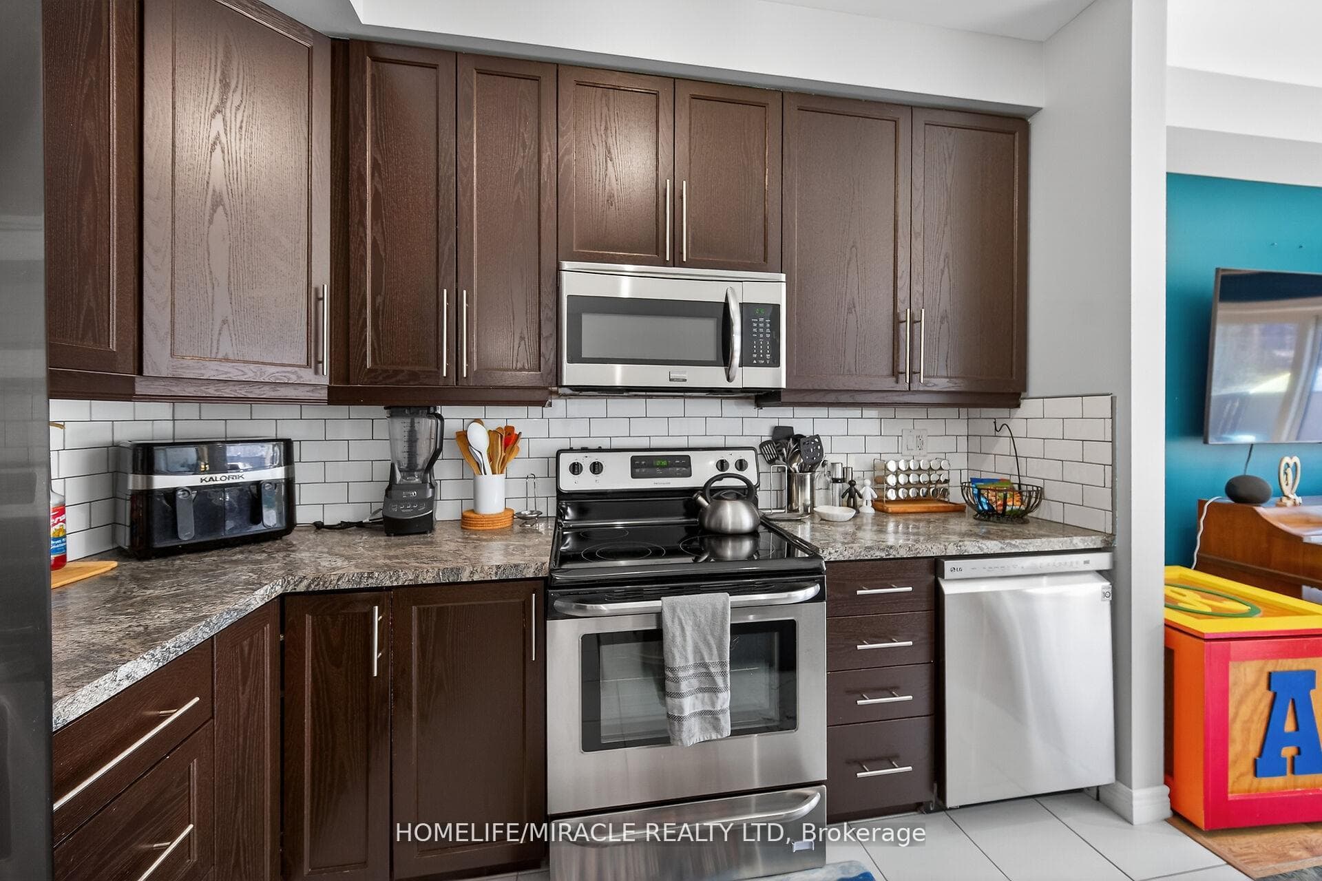 149 Kinsman Drive photo 20