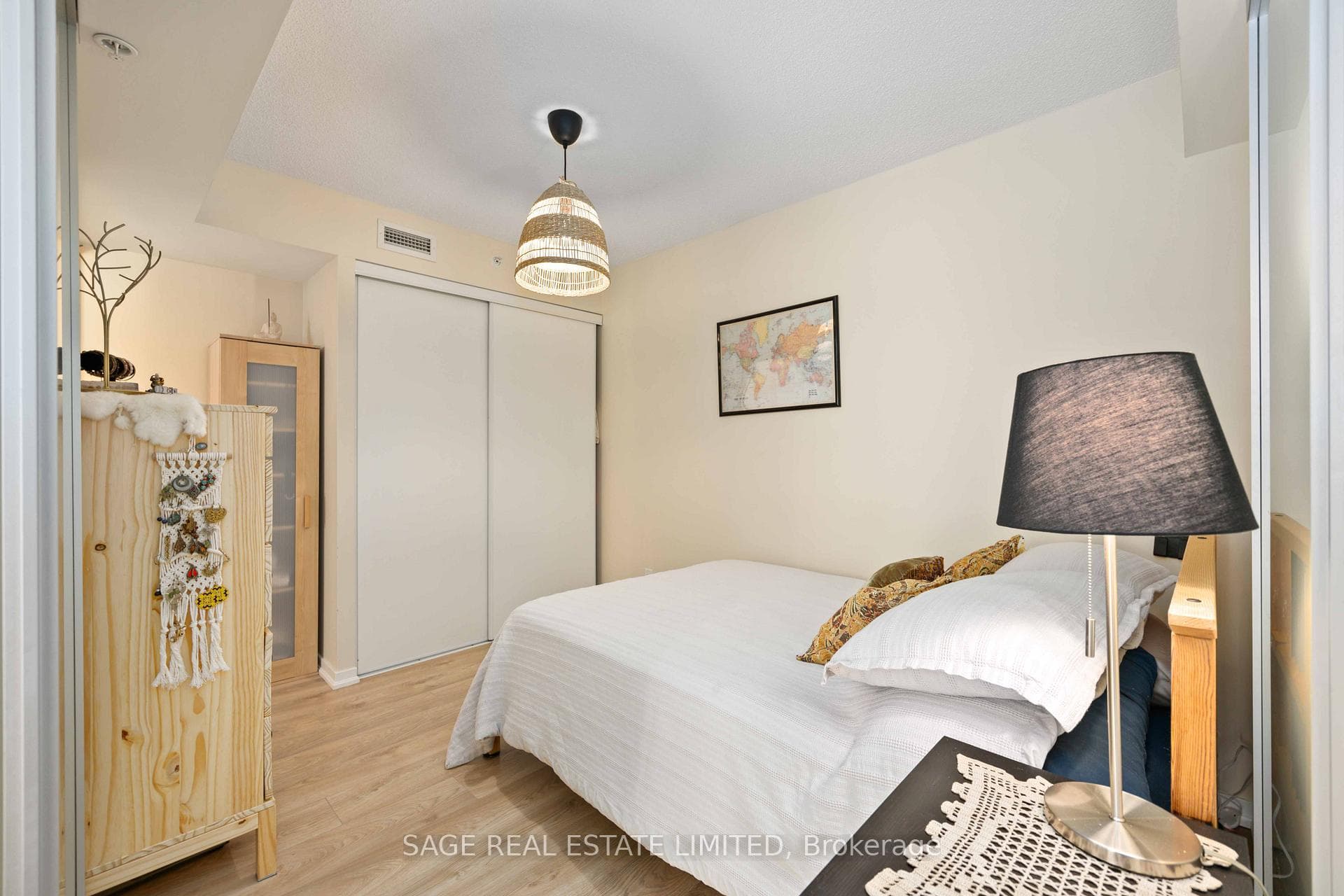 20 Joe Shuster Way Unit 1305 photo 21