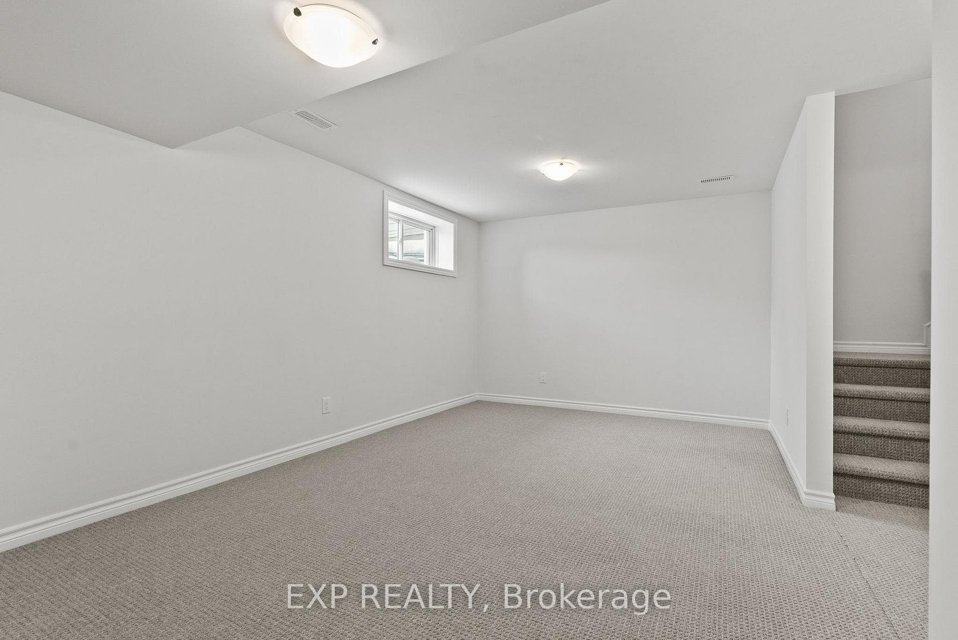 725 Miikana Road photo 32