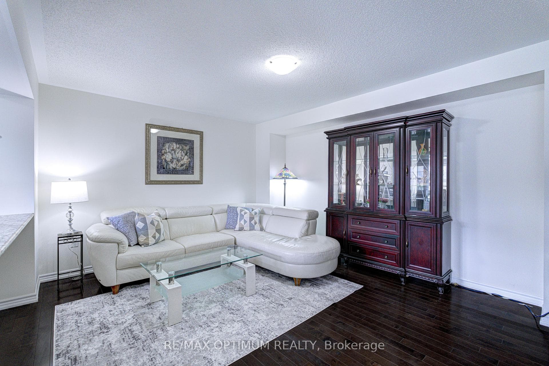 583 Laking Terrace photo 8