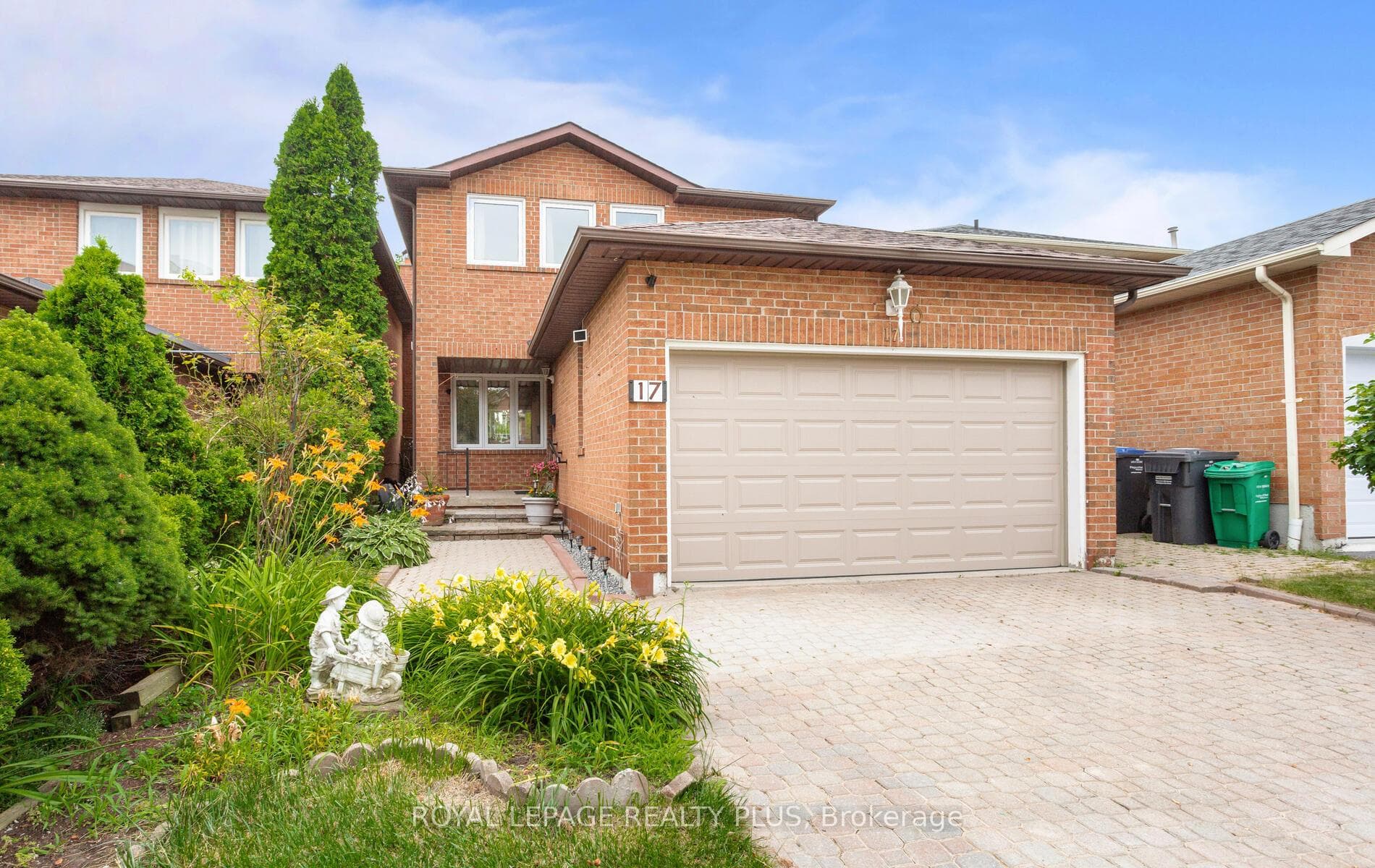 17 Hanson Road photo 2