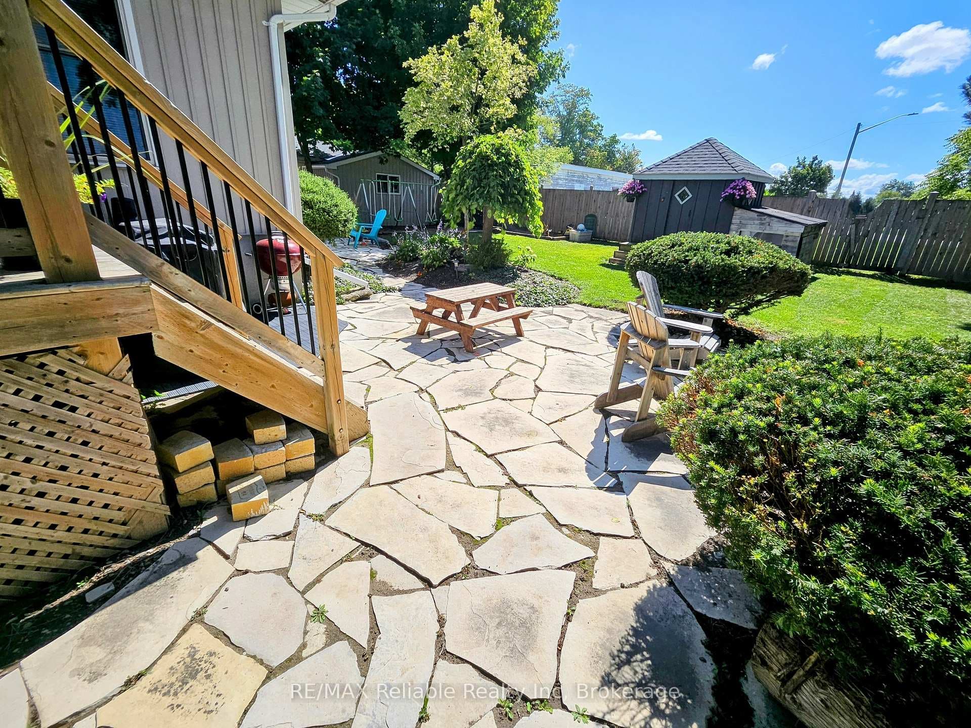 212 James Street photo 44