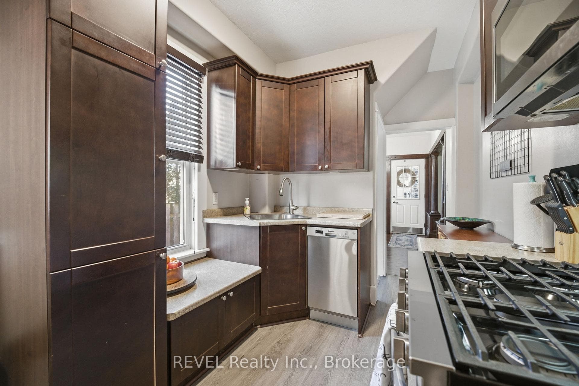 348 Hellems Avenue photo 18