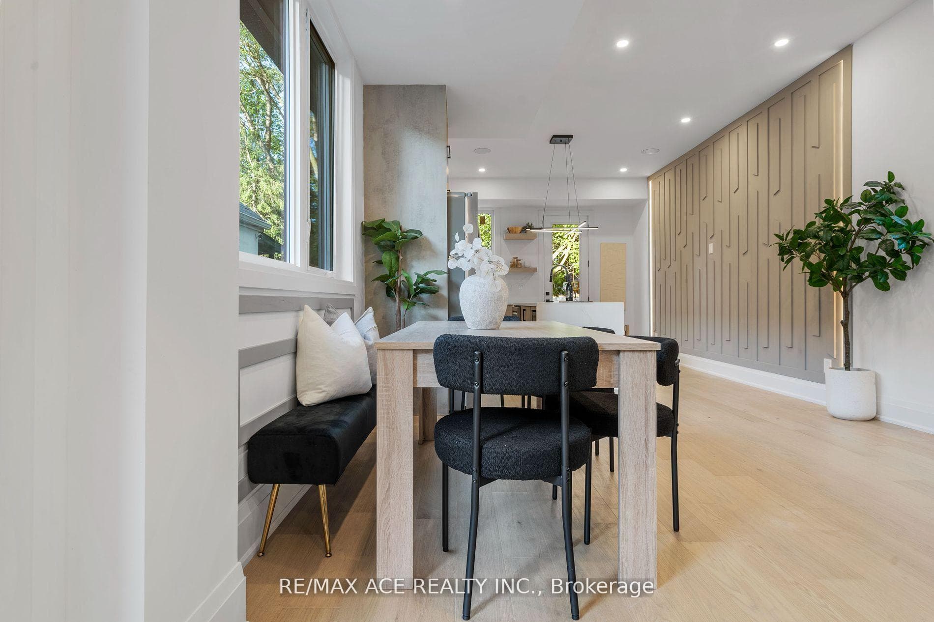 153 King Edward Avenue photo 13