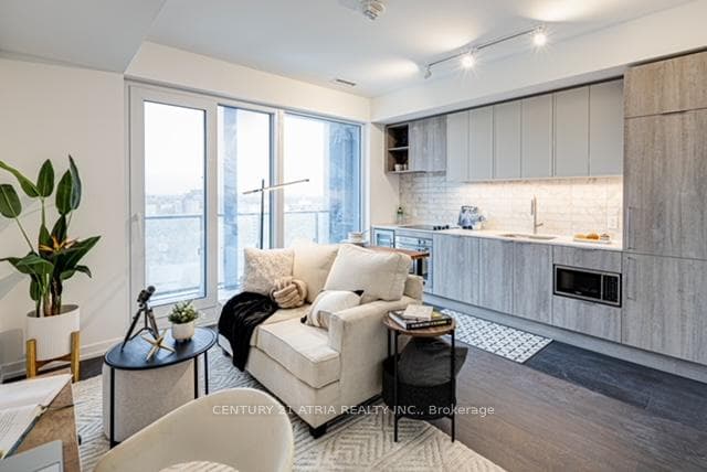 2020 Bathurst Street Unit 1707 photo 10