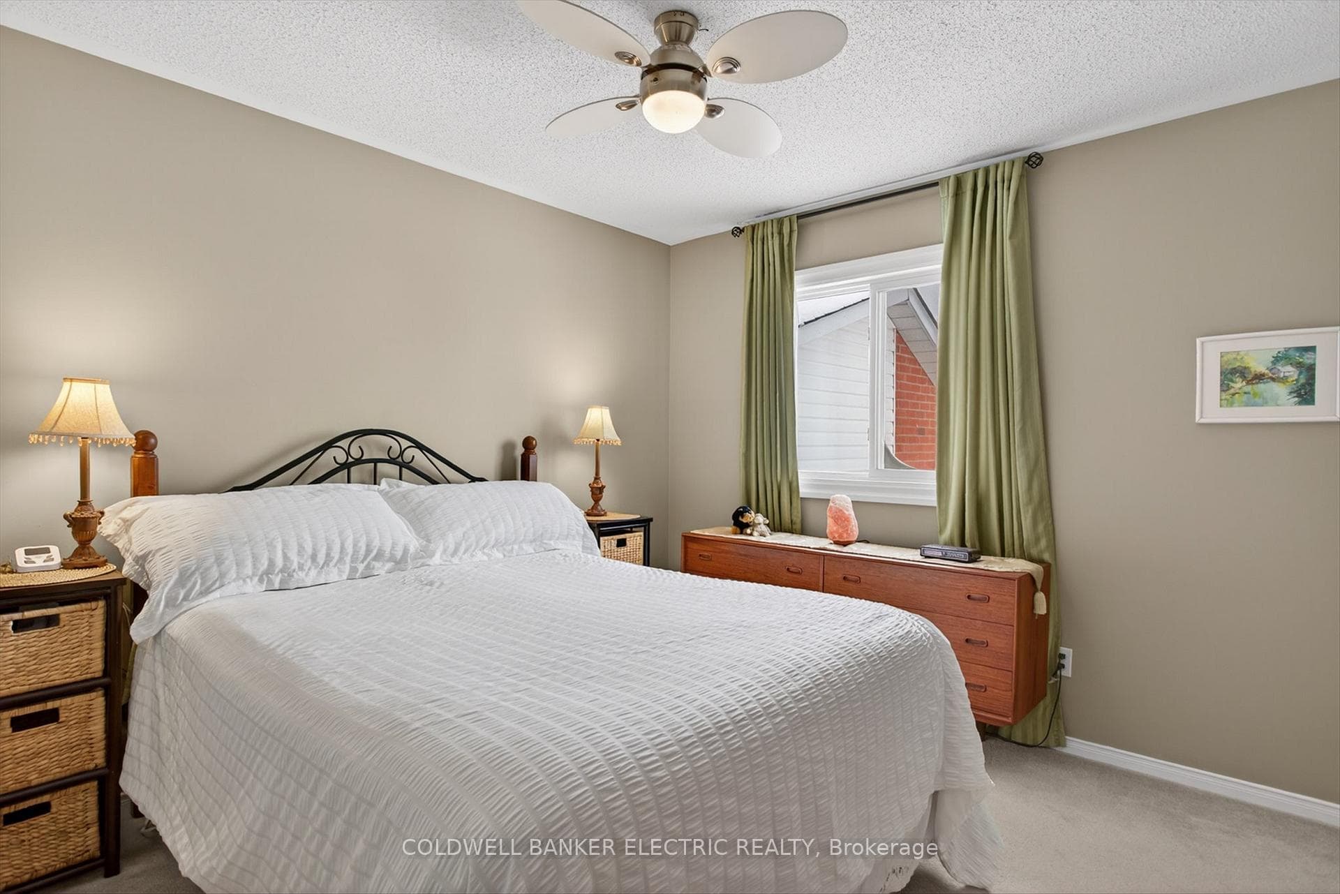 1399 Lillico Crescent photo 26