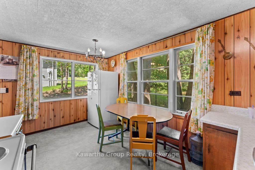 Eat In Kitchen