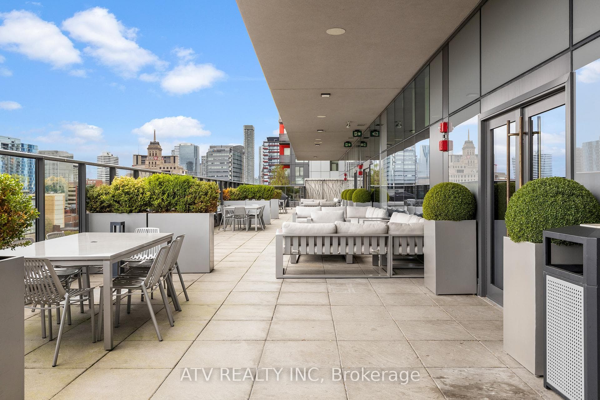 330 Richmond Street Unit 2106 photo 27