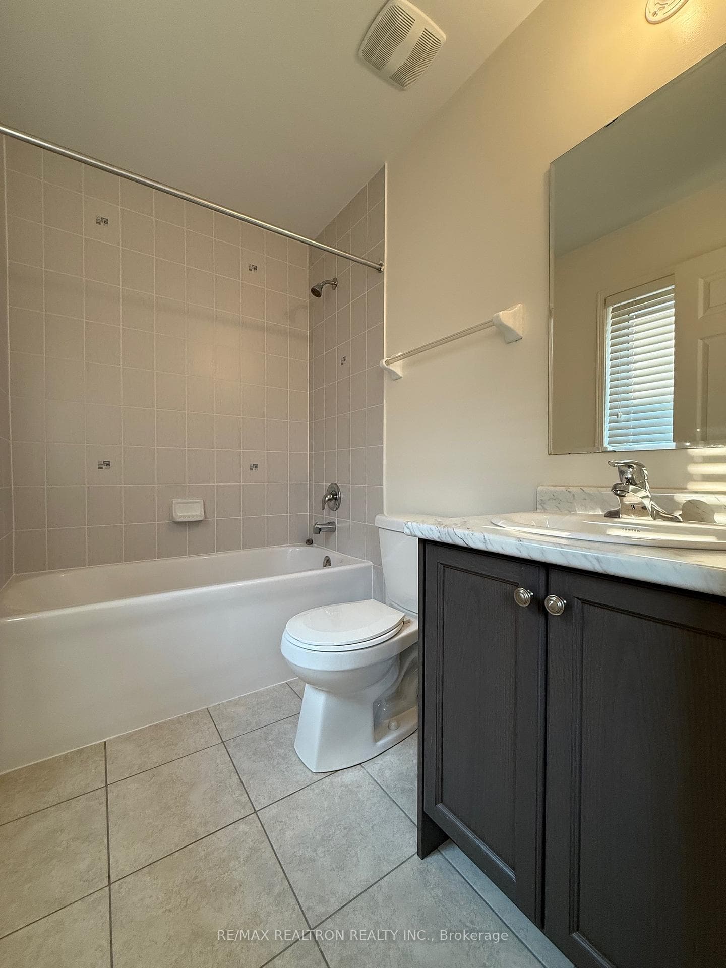 45 Skelton Crescent photo 19