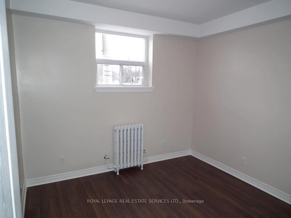 320 Lakeshore Road Unit 1 photo 9