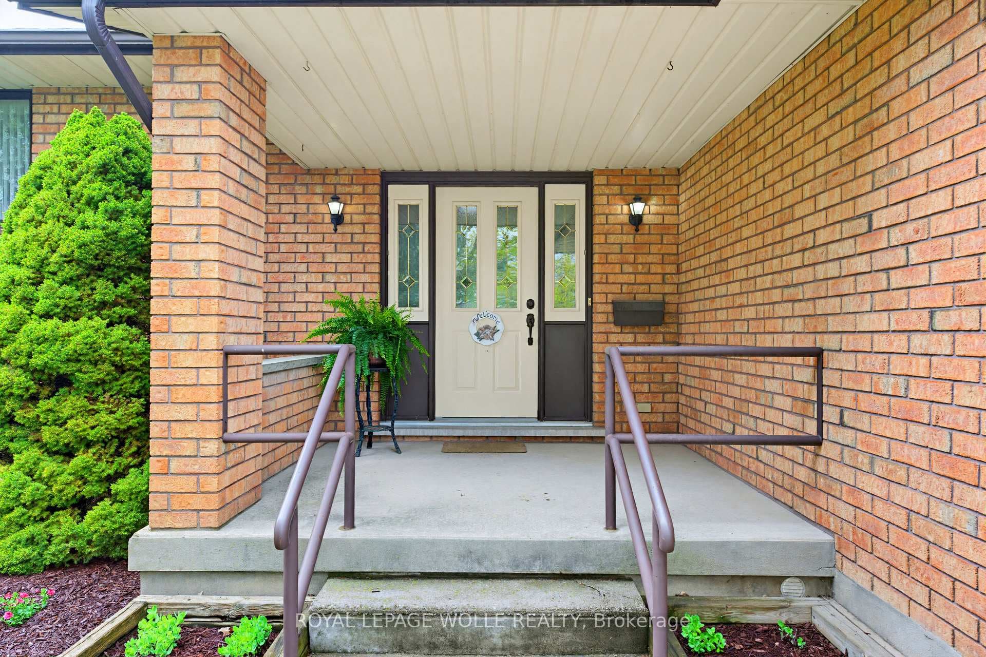 64 Hilltop Court photo 4