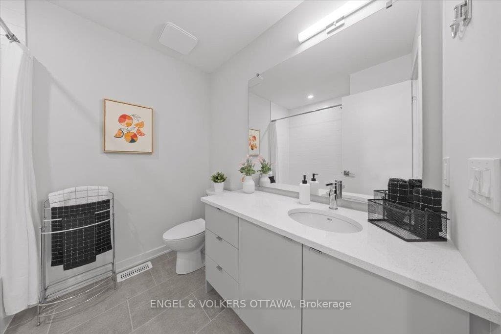 699 Honeydew Street photo 25