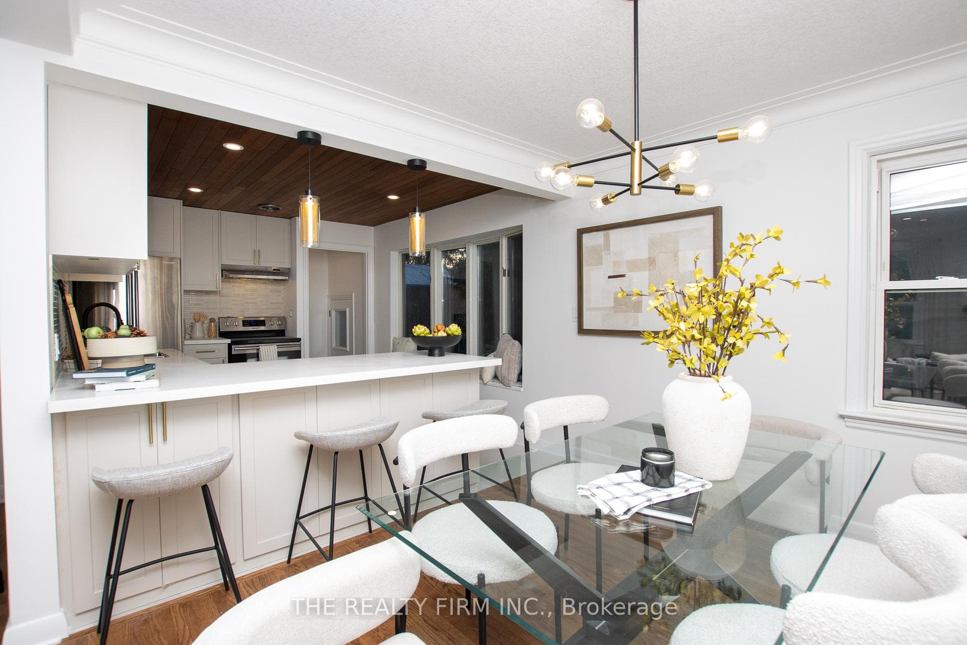 365 Colville Boulevard photo 10