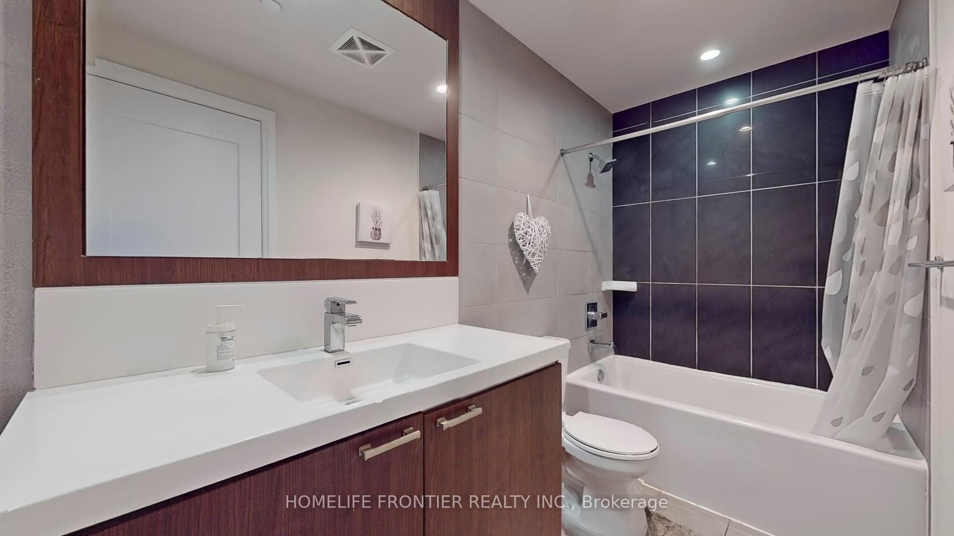 120 Harrison Garden Boulevard Unit 714 photo 11
