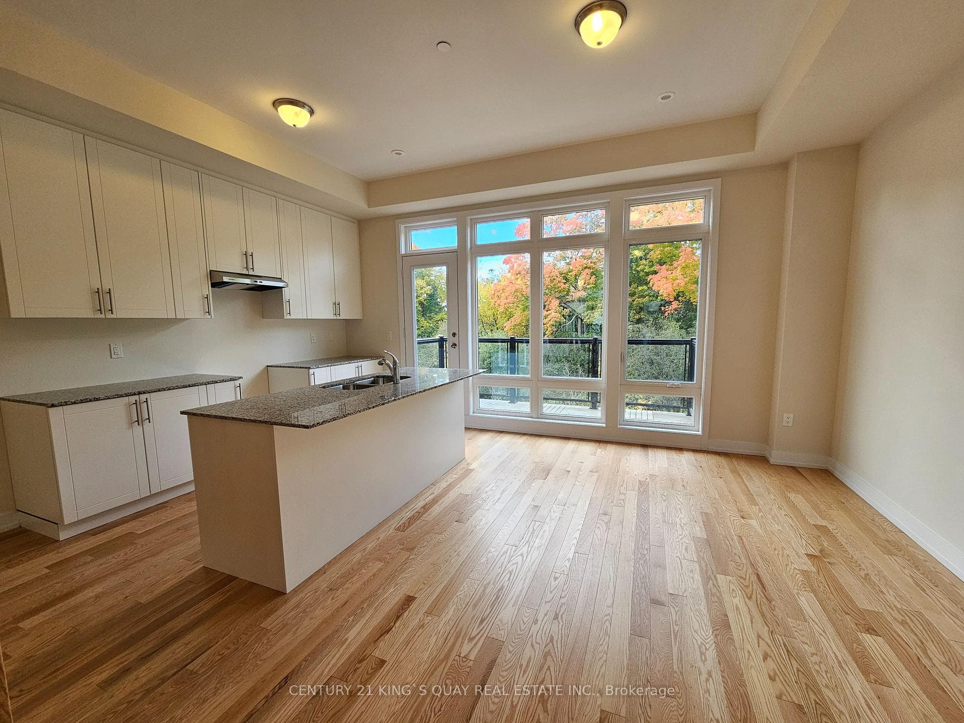 118 Credit Lane photo 2