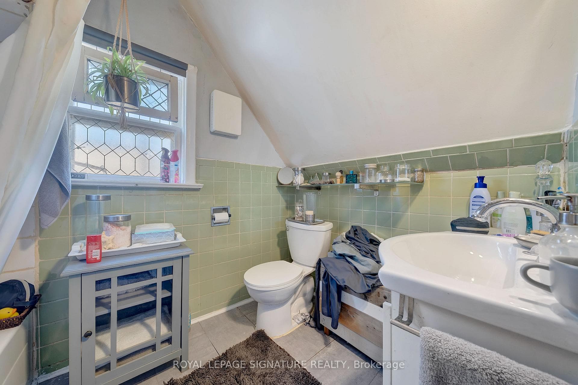 599 Euclid Avenue photo 16