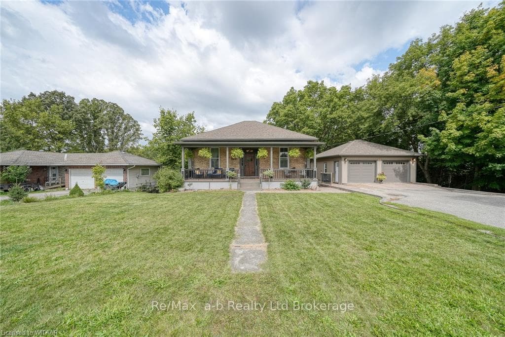 392 KING STREET WEST Street photo 46