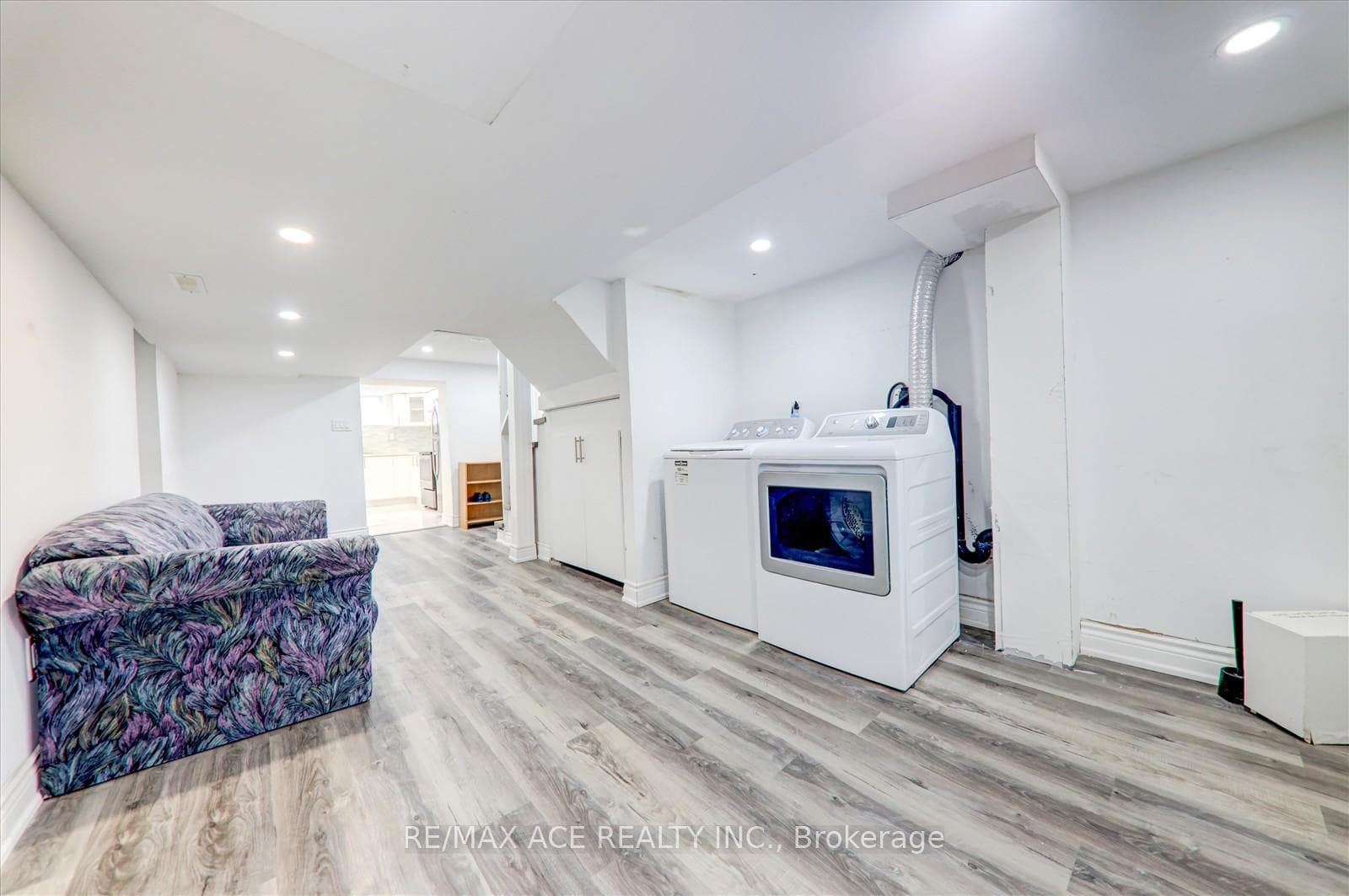 34 Lord Roberts Drive Unit BSMT photo 6