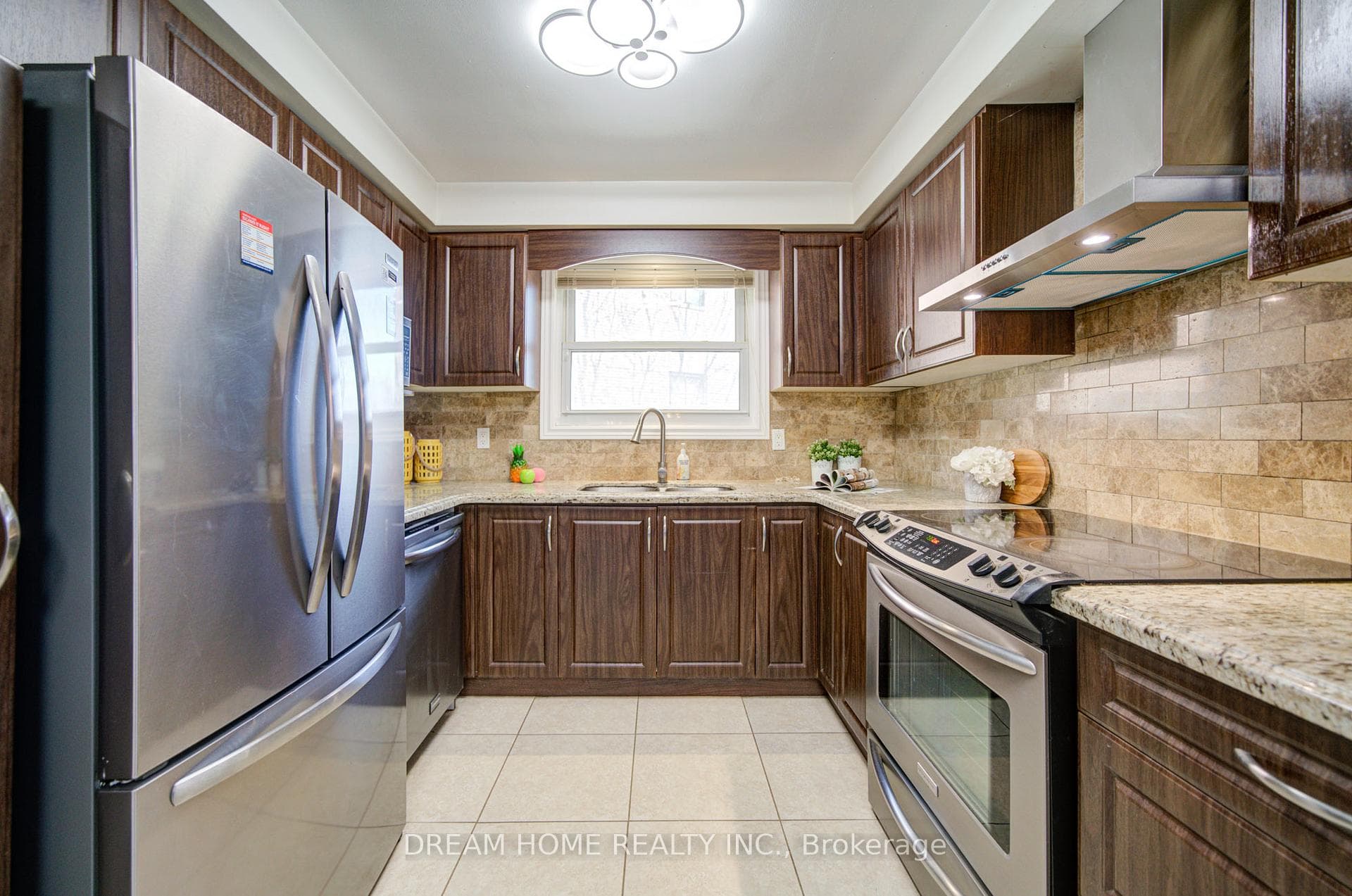 51 Kamloops Drive photo 18
