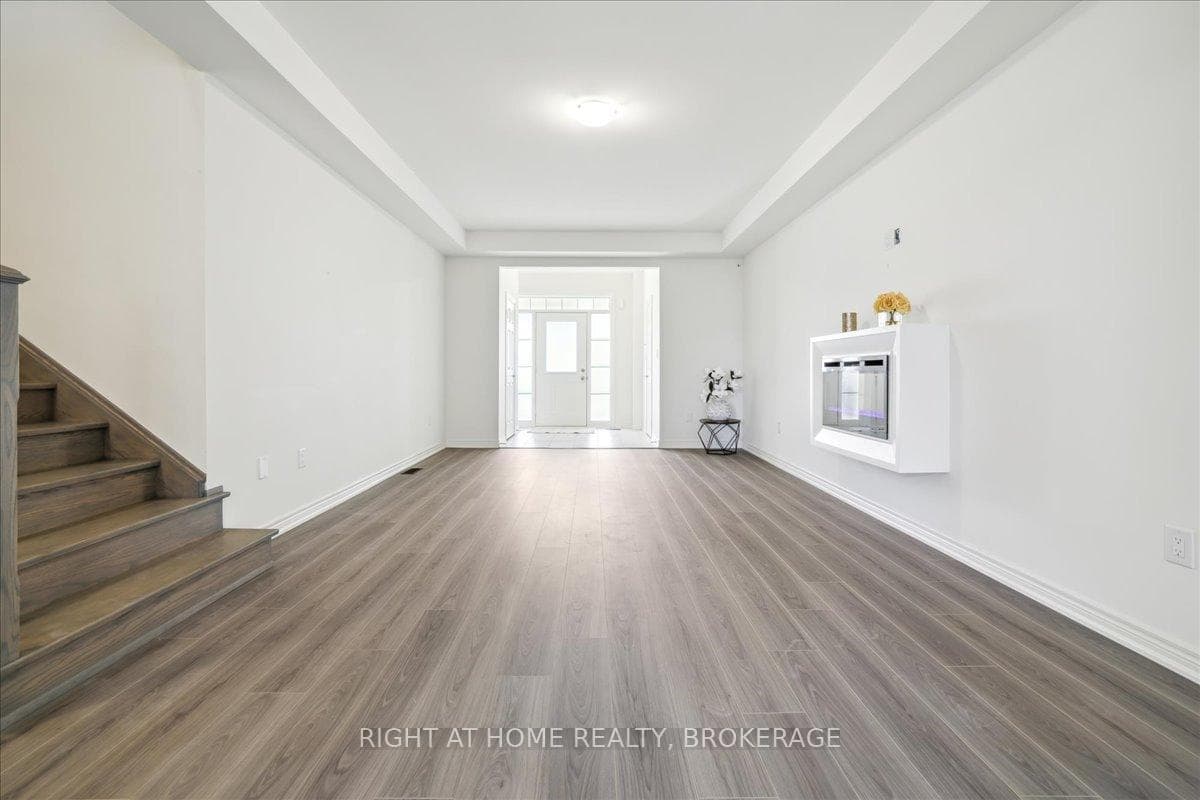 60 Hager Creek Terrace photo 9