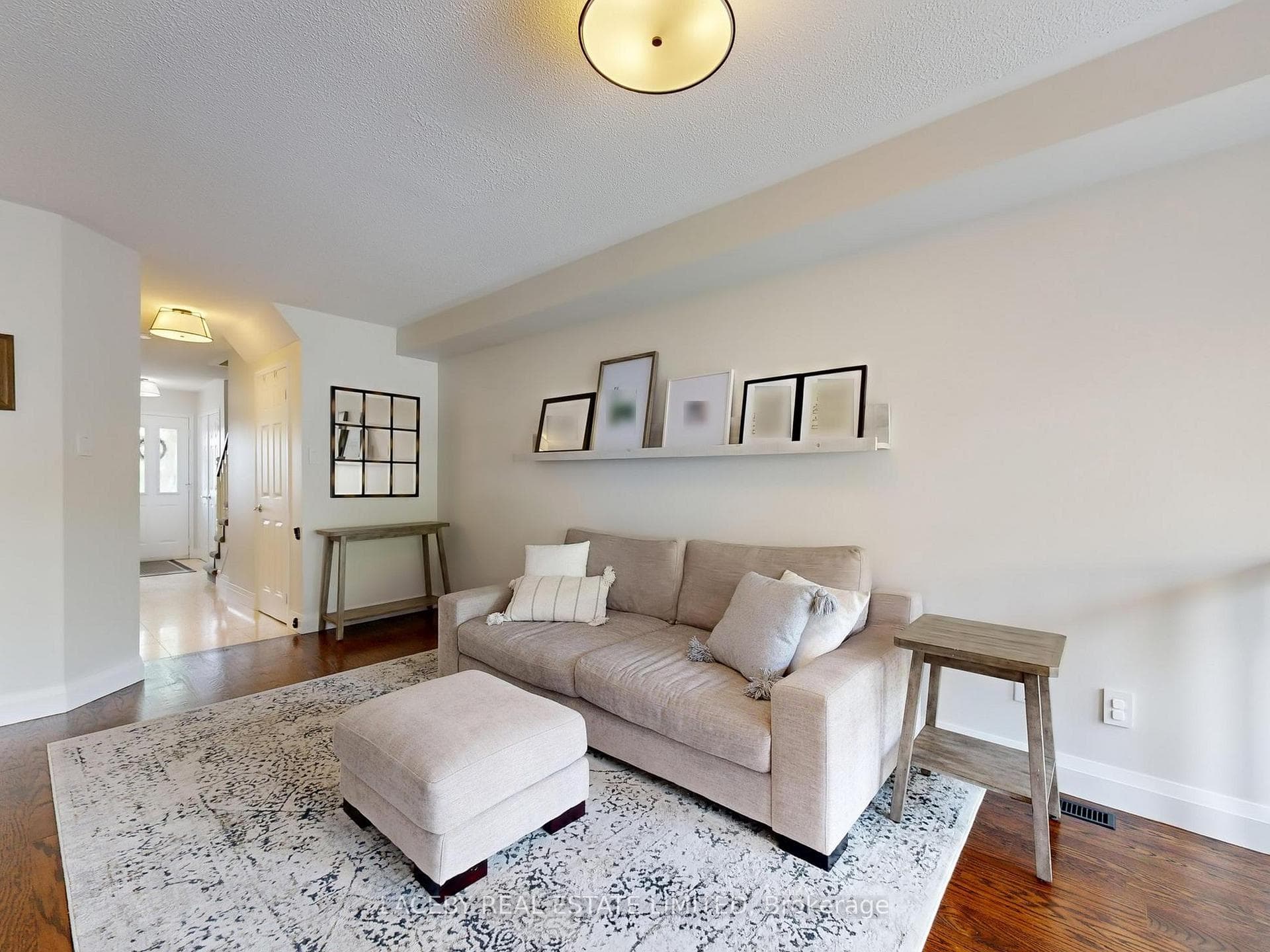 71 Hollandview Trail photo 6