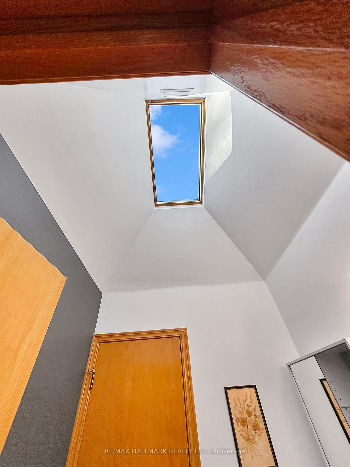 Skylight in main Bathroom -bright natural light