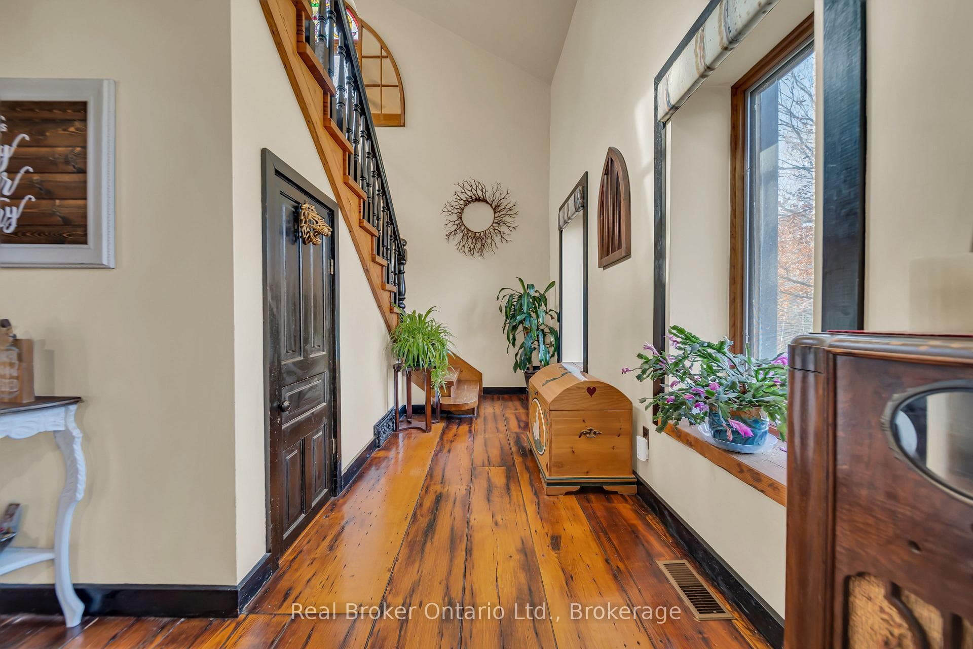 4766 Hyndman Drive photo 35