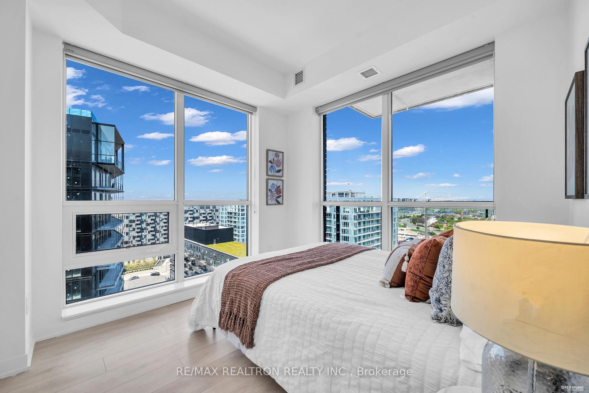 31 Tippett Road Unit 1515 photo 21