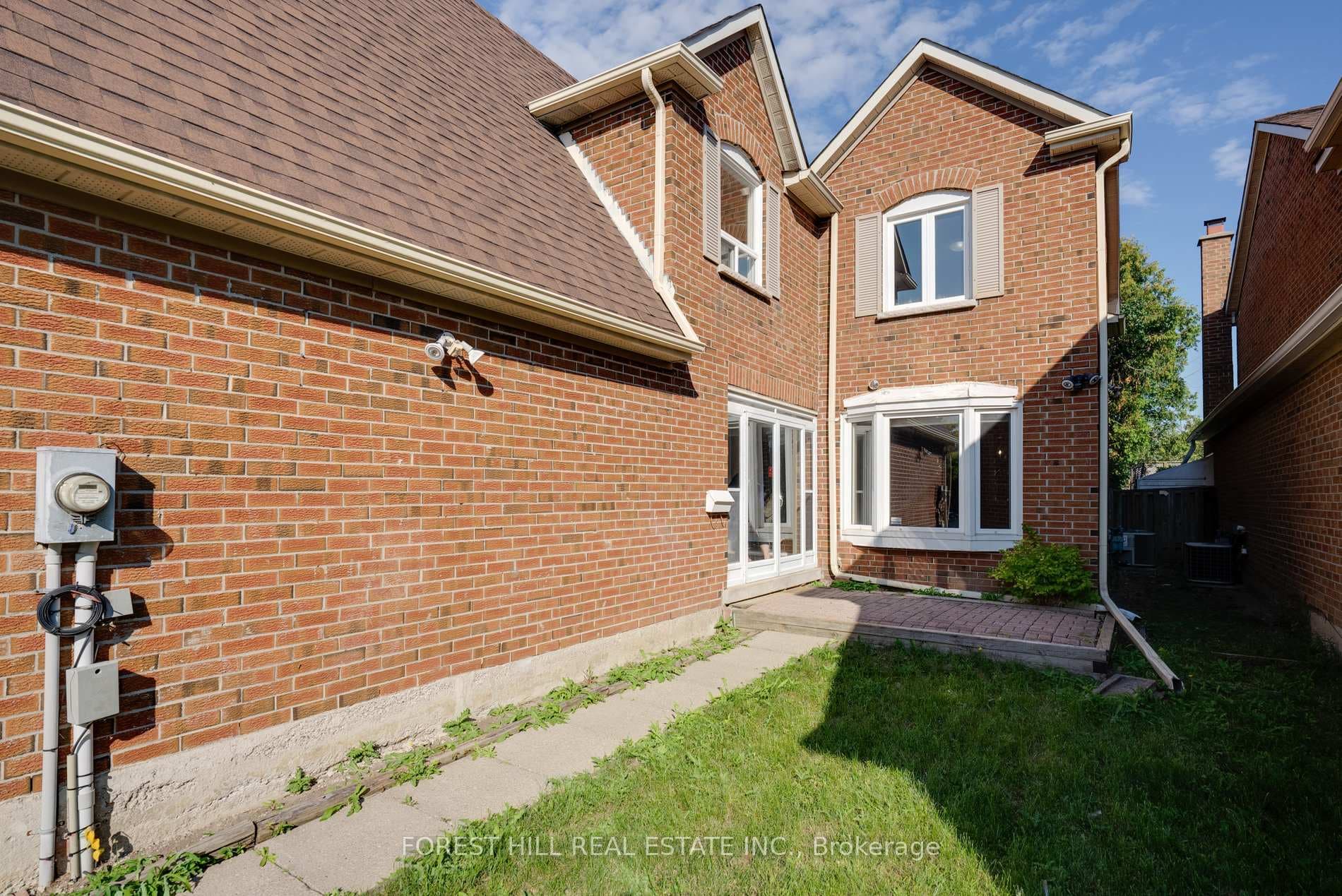 300 Conley Street photo 2