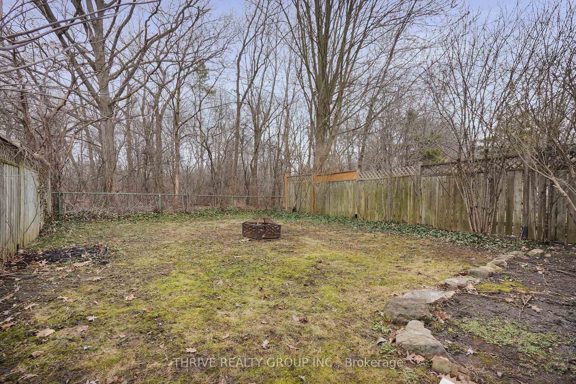84 VINCENT Crescent photo 33
