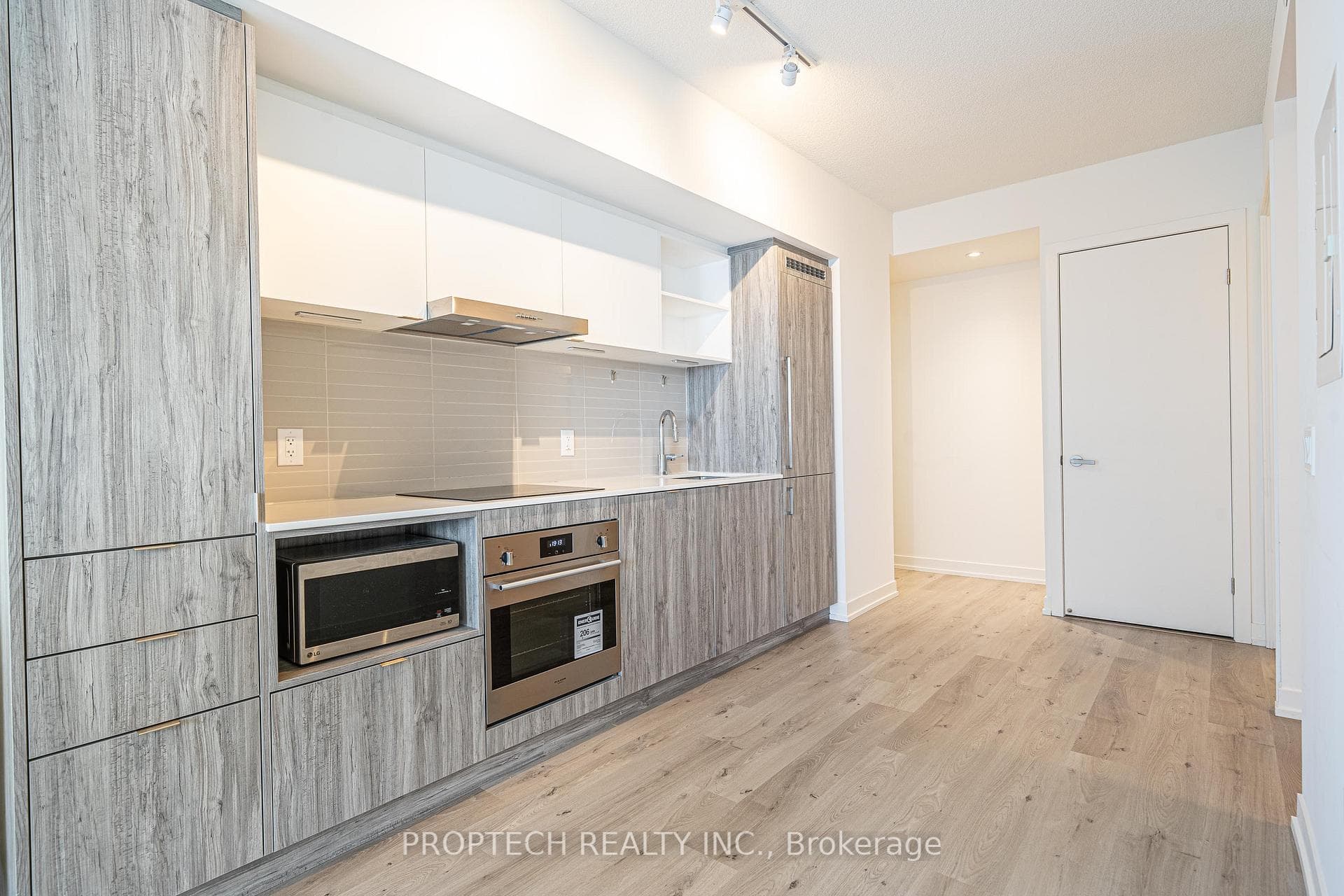 138 Downes Street Unit 3009 photo 5