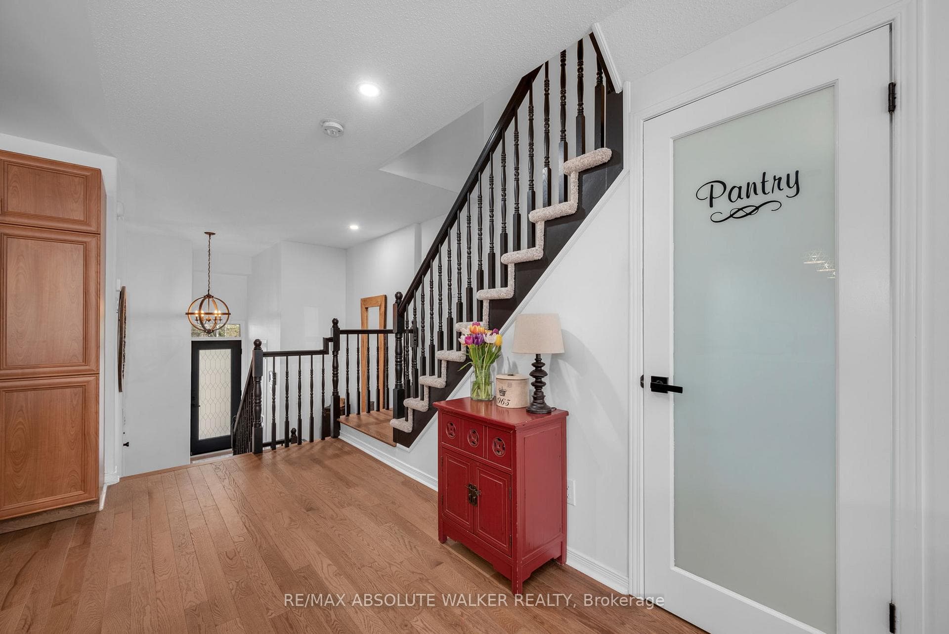 279 Parkrose Private photo 9