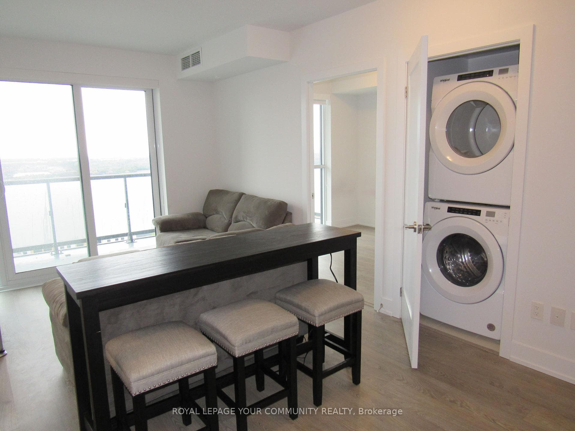 2550 Simcoe Street Unit 1916 photo 6