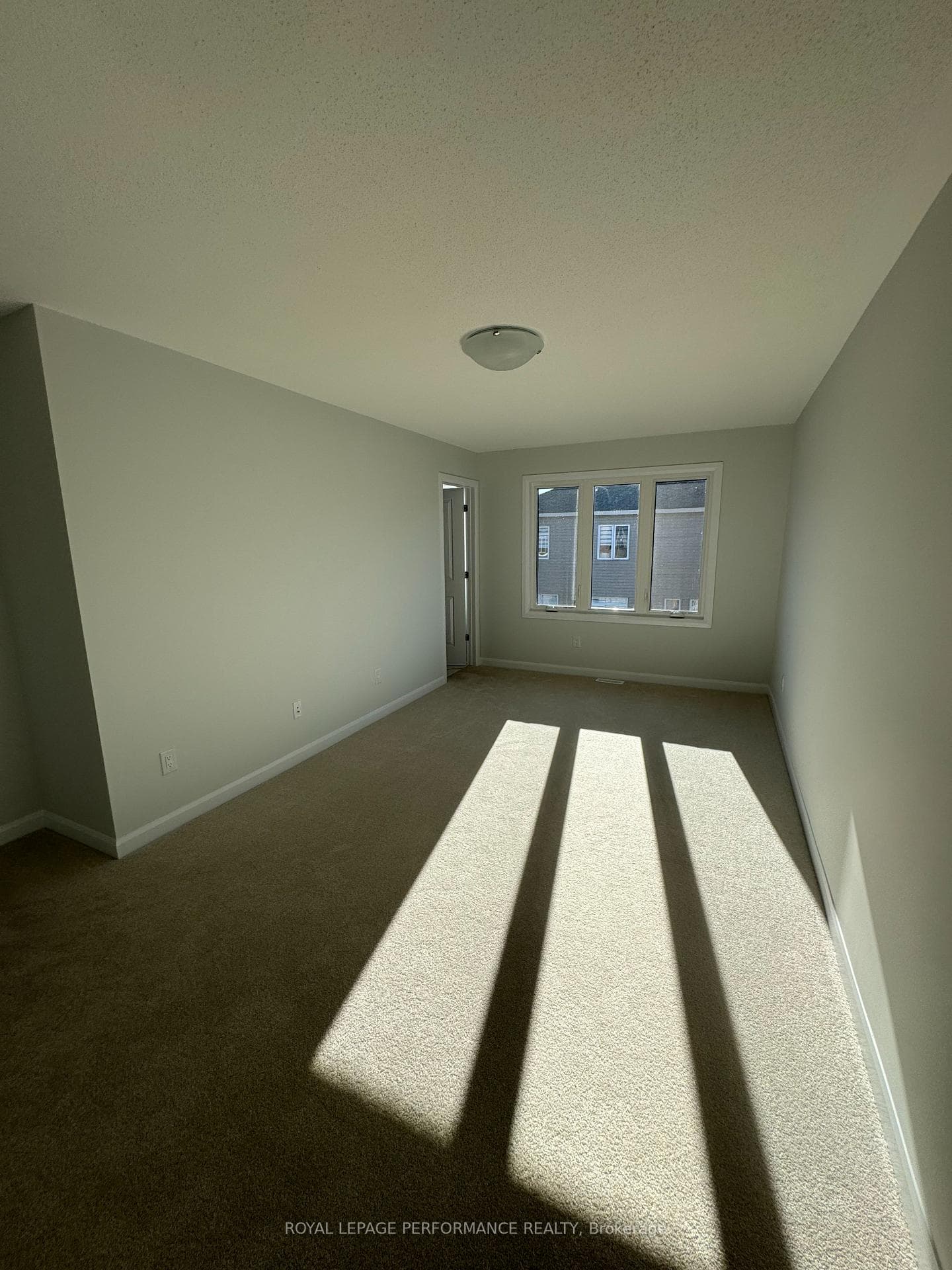 915 LAKERIDGE Drive photo 20