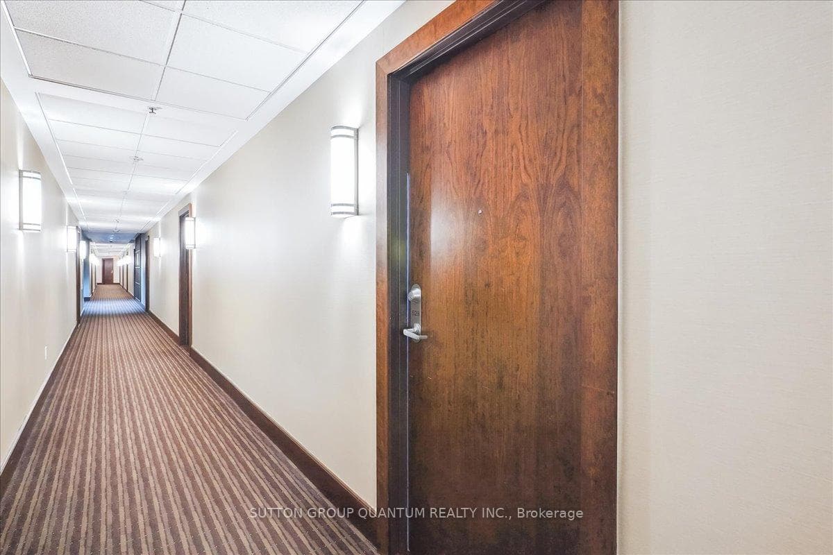 2480 Prince Michael Drive Unit 628 photo 8