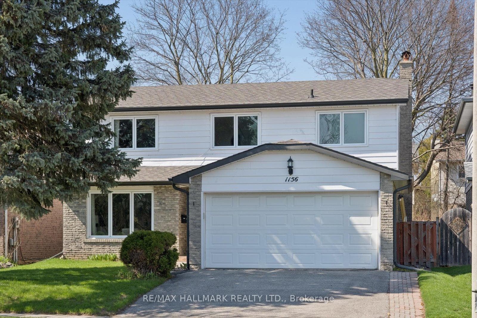 1156 Gloucester Square photo 1