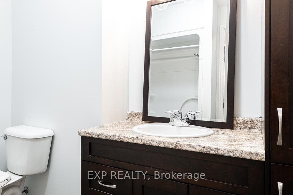 35 St David Street Unit 208 photo 22
