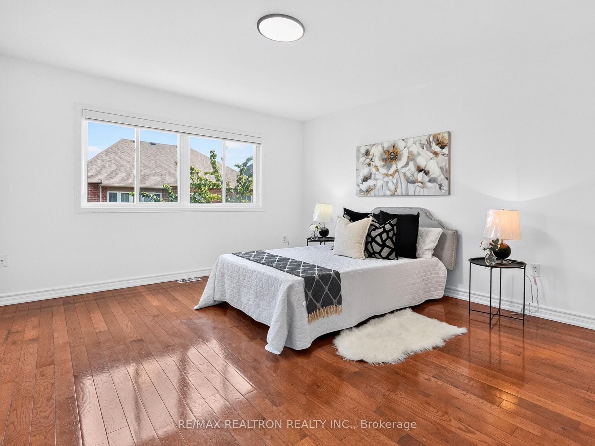 32 Whitlock Crescent photo 15
