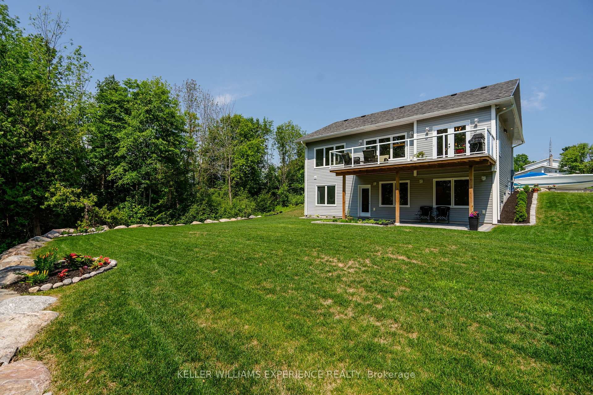 58 Easton Avenue photo 25